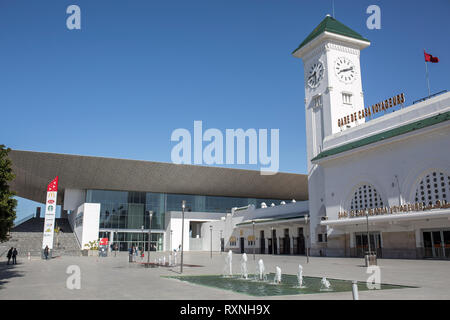 CASABLANCA, MAROKKO - 9. MÄRZ 2019: Casa Voyageurs Bahnhof in Casablanca, Marokko. Stockfoto