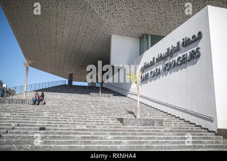 CASABLANCA, MAROKKO - 9. MÄRZ 2019: Casa Voyageurs Bahnhof in Casablanca, Marokko. Stockfoto