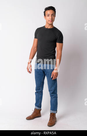 Voller Körper geschossen von stattlichen Hispanic Mann Stockfoto