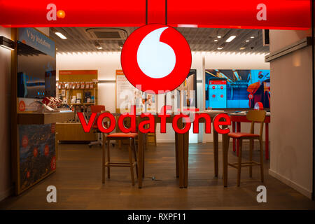 Valencia, Spanien - März 09, 2019: Vodafone store in Valencia. Telekommunikationsunternehmen weltweit Handy Anbieter. Stockfoto