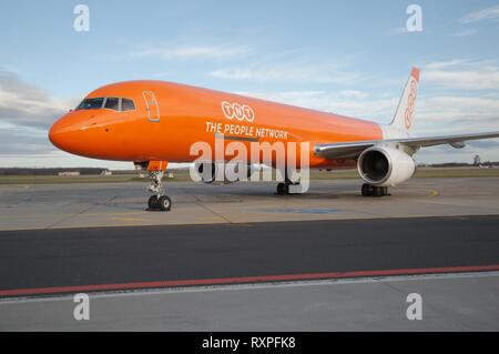 Cargo airliner auf dem Boden Stockfoto