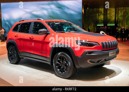 Genf, Schweiz - 6. MÄRZ 2019: Jeep Cherokee Auto auf dem 89. Internationalen Automobilsalon in Genf präsentiert. Stockfoto