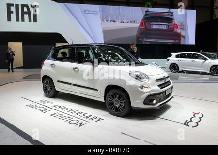 Genf, Schweiz - 6. März, 2019: 120. Geburtstag Sonderausgabe Fiat 500 L Auto auf dem 89. Internationalen Automobilsalon in Genf präsentiert. Stockfoto