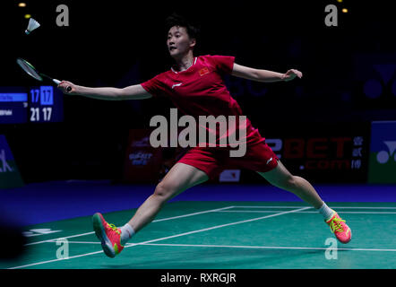 Birmingham, Großbritannien. 10 Mär, 2019. Chinas Chen Yufei konkurriert während der Damen Finale gegen Tai 1176 Ying von Chinesisch Taipei bei den All England Open Badminton Championships 2019 in Birmingham, Großbritannien am 10. März 2019. Chen Yufei gewann 2-0, um den Titel zu behaupten. Credit: Han Yan/Xinhua/Alamy leben Nachrichten Stockfoto