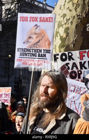 10. Mär 2019. Protest gegen die mangelnde Durchsetzung der rechtlichen Act von 2004 die Fuchsjagd verboten. Im März startete am Cavendish Square und endete am Parliament Square. London.UK Credit: michael Melia/Alamy leben Nachrichten Stockfoto