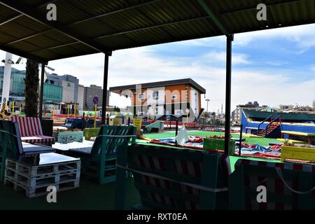 Ankara, Türkei. 09 Mär, 2019. Eine Außenansicht von eine upside-down House. Credit: Altan Gochre | Verwendung weltweit/dpa/Alamy leben Nachrichten Stockfoto