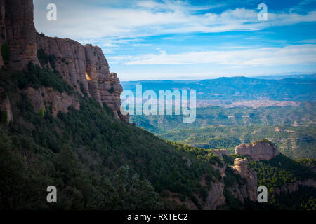 Die Säge - gezahnte Montserrat, in der Nähe von Barcelona, Katalonien, der erste Nationalpark in Spanien etabliert. Stockfoto