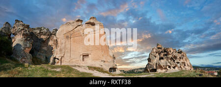 Die PHRYGISCHE rock Denkmal bekannt als Yazilikaya, (Rock) geschrieben. 8., 9. und 6. Jahrhundert v. Chr.. Midas Stadt, Yazilikaya, Eskisehir, Türkei. Dies ist Stockfoto