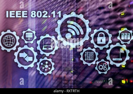 Drahtlose Datenübertragung Konzept IEEE 802.11. Server im Hintergrund. Stockfoto