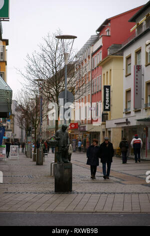 Kaiserslautern, Deutschland - 26. Januar 2019: Fußgänger entlang der Market-Street, einer Einkaufsstraße im Stadtzentrum am 26. Januar 2019 in Kais Stockfoto