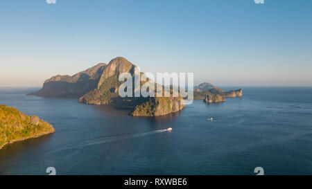 Skyline von cadlao Insel von El Nido Strand in Palawan, Philippinen Stockfoto