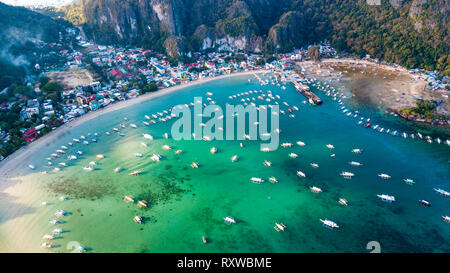 Skyline von El Nido Strand in Palawan, Philippinen Stockfoto