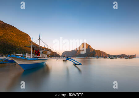 Skyline von cadlao Insel von El Nido Strand in Palawan, Philippinen Stockfoto