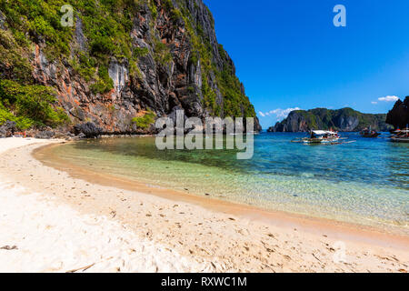 Ein versteckter Strand in El Nido, Palawan, Philippinen Stockfoto