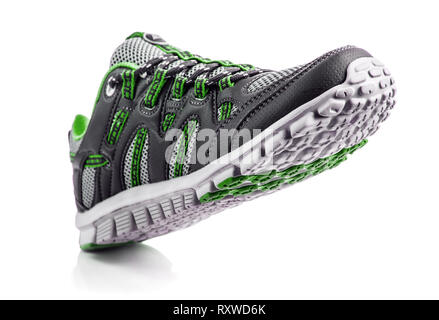 Ein Sport sneaker Schuh auf weißem Hintergrund Stockfoto