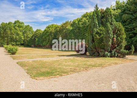 Der Gerichtshof innerhalb der Picpus Cemetery in der Mitte von Paris. Stockfoto