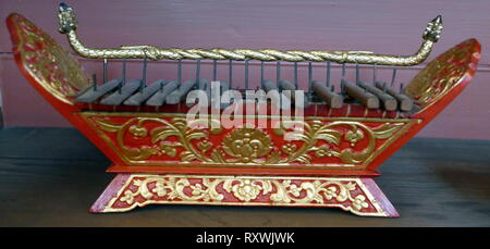 Modell gamelan ochestral Instrument, aus Indonesien, von Sir Stamford Raffles (1781-1826), britischer Staatsmann, Vizegouverneur von Java gesammelt und Gründer von Singapur 1819 Stockfoto