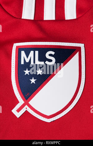 Nahaufnahme von MLS Abzeichen auf NYRB Jersey. Stockfoto