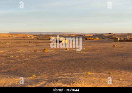 Häuser aus Stein in der Wüste Sahara, Tisserdmine Errachidia Provinz, Marokko Stockfoto