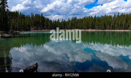 Yellowstone Trail-Side See Stockfoto