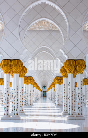 Architektur Details von Scheich Zayed Moschee in Abu Dhabi, Vereinigte Arabische Emirate Stockfoto