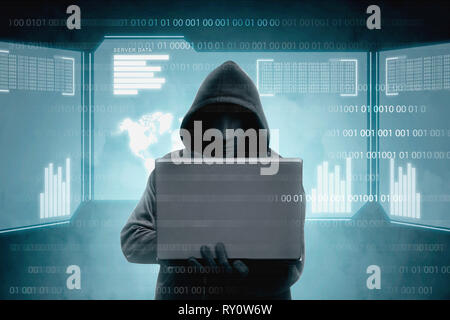 Hacker in Schwarz hoodie Holding Laptop und virtuellen Bildschirm der Server Daten, Binärcode, Bargraph und Weltkarte über dunklen Hintergrund Stockfoto