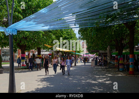 Fußgängerzone, boulevard Shen Gjergji, Stadtzentrum, Korca, Albanien, Korça Stockfoto