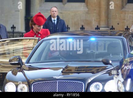 London, Großbritannien. 11 Mär, 2019. Die königliche Familie und den Ministerpräsidenten an einer Westminster Abbey service Commonwealth Tag markieren. Credit: Brian Minkoff/Alamy leben Nachrichten Stockfoto