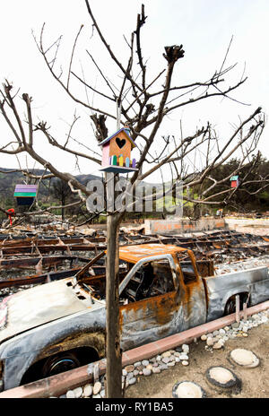 Agoura Hills, Kalifornien, USA. 11 Mär, 2019. Die Seminole Federn Mobile Home Park, wo fast 100 Häuser einige Vor vier Monaten während der woolsey Feuer zerstört wurden. Credit: Brian Cahn/ZUMA Draht/Alamy leben Nachrichten Stockfoto