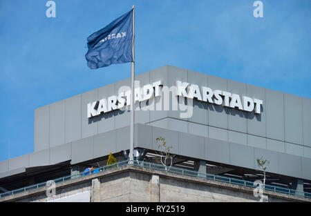 Karstadt, Hermannplatz, Kreuzberg, Berlin, Deutschland Stockfoto