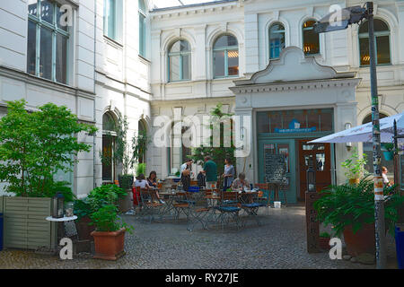 Café Rix, Karl-Marx-Straße in Neukölln, Berlin, Deutschland Stockfoto