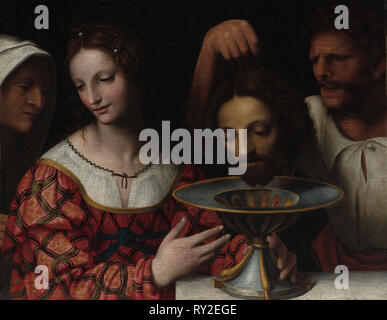 Salome mit dem Kopf Johannes des Täufers, 1500 s oder höher. Anhänger von Bernardino Luini (Italienisch, C. 1480 - C. 1532). Öl auf Leinwand, gerahmt: 72,1 x 87 x 5,7 cm (28 3/8 x 34 1/4 x 2 1/4 in.); ohne Rahmen: 46,6 x 59,7 cm (18 3/8 x 23 1/2 in. Stockfoto