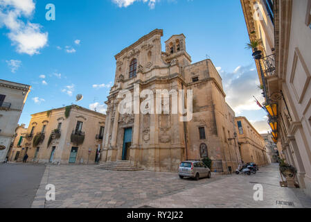 Lecce, Apulien, Italien - Fassade der katholischen Kirche der Hl. Klara (Chiesa di Santa Chiara) In Piazzetta Vittorio Emanuele II Platz. Die Region Apulien Stockfoto