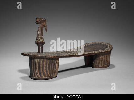 Patten - Typ Schuh, c 1800. Afrika, Zentralafrika, Demokratische Republik Kongo, Kuba oder Bushongo, 19. Holz geschnitzt; gesamt: 6 x 9,5 cm (2 3/8 x 3 3/4 in Stockfoto