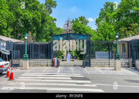 Teheran Niavaran Palast eröffnet Eingangstor Stockfoto