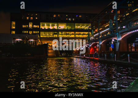 Im Inneren des Cube. Birmingham, Großbritannien Stockfoto