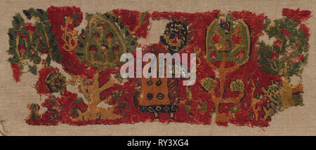 Fragment, wahrscheinlich eine Grenze von der Saum eine Tunika, 800 s (?). Ägypten, späte Abbasidischen oder Tulunid Zeitraum, 9. Jahrhundert (?). Tapestry; Wolle und Leinen; gesamt: 14,6 x 38,5 cm (5 3/4 x 15 3/16 in. Stockfoto