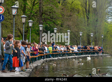 Seehaus Biergarten am Kleinhesseloher sehen, Englischer Garten, München, Bayern, Deutschland Stockfoto