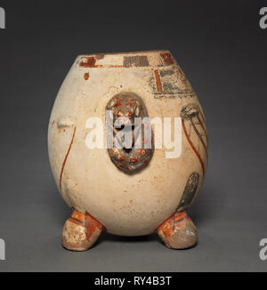 Footed Vase, 1000-1550. Costa Rica. Steingut; Durchmesser der Öffnung: 26,6 x 27,1 x 22,5 cm (10 1/2 x 10 11/16 x 8 7/8 in.); Insgesamt: 26,4 x 23 cm (10 3/8 x 9 1/16 in Stockfoto