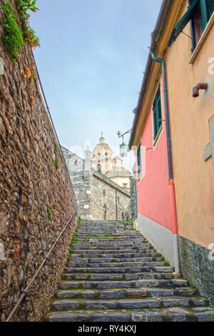 Die Kirche von San Lorenzo, auch als Santuario della Madonna Bianca in Porto Venere, Ligurien bekannt Stockfoto