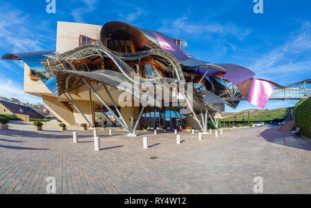 Marques de Riscal Hotel, ein Frank Gehry Gebäude in Elciego, Spanien, März 2018 Stockfoto