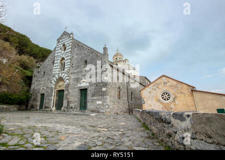 Die Kirche von San Lorenzo, auch als Santuario della Madonna Bianca in Porto Venere, Ligurien bekannt Stockfoto