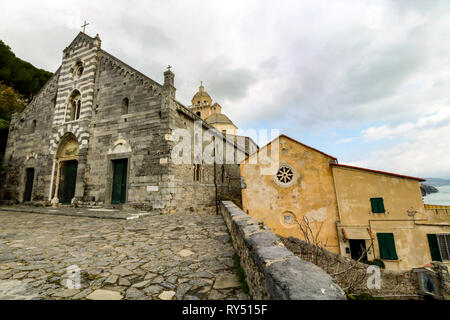 Die Kirche von San Lorenzo, auch als Santuario della Madonna Bianca in Porto Venere, Ligurien bekannt Stockfoto