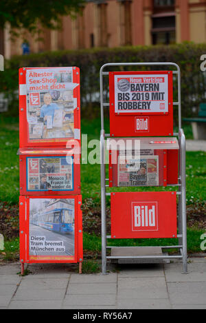 Zeitungsautomaten, Muenchen, Bayern, Deutschland Stockfoto