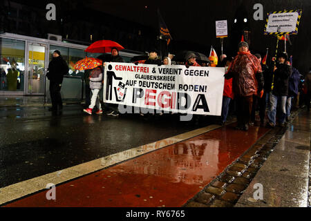 Dresden, Deutschland, 11. März 2019 antifaschistischen Protest in Dresden, Kredit: Lidia Mukhamadeeva/Alamy Live News Credit: Lidia Mukhamadeeva/Alamy leben Nachrichten Stockfoto