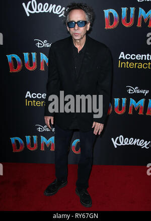 Hollywood, Vereinigte Staaten. 11 Mär, 2019. HOLLYWOOD, Los Angeles, CA, USA - 11. März: Regisseur Tim Burton kommt bei der Weltpremiere von Disney's 'Dumbo' an der Ray Dolby Ballsaal und El Capitan Theatre am 11. März 2019 in Hollywood, Los Angeles, Kalifornien, USA. (Foto von Xavier Collin/Image Press Agency) Quelle: Bild Presse Agentur/Alamy leben Nachrichten Stockfoto