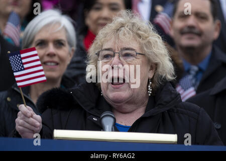 Washington, District of Columbia, USA. 8 Mär, 2019. Rep. Zoe Lofgren, ein Demokrat aus Kalifornien, spricht während einer Pressekonferenz in Washington, DC, USA, am Freitag, den 8. März 2019. Credit: Alex Edelman/ZUMA Draht/Alamy leben Nachrichten Stockfoto