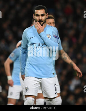 Manchester, Großbritannien. 12 Mär, 2019. Fussball: Champions League, K.o.-Runde, Achtelfinale, Rückspiel: Manchester City - FC Schalke 04 im ethiad Stadion. Von Manchester Ilkay Gündogan ist auf dem Platz. Credit: Ina Faßbender/dpa/Alamy leben Nachrichten Stockfoto