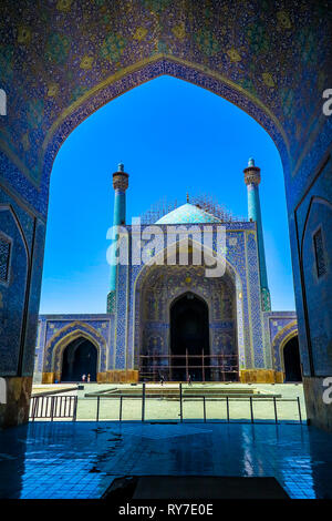 Isfahan Masjed-e-Jadid-e Schah Abbasi Großen königlichen Moschee Main Iwan Minarett Dome Tor Portal Stockfoto