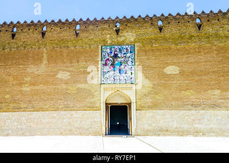 Shiraz Karim Khan Arg Schloss außen Eingang Bild aus Kacheln Stockfoto